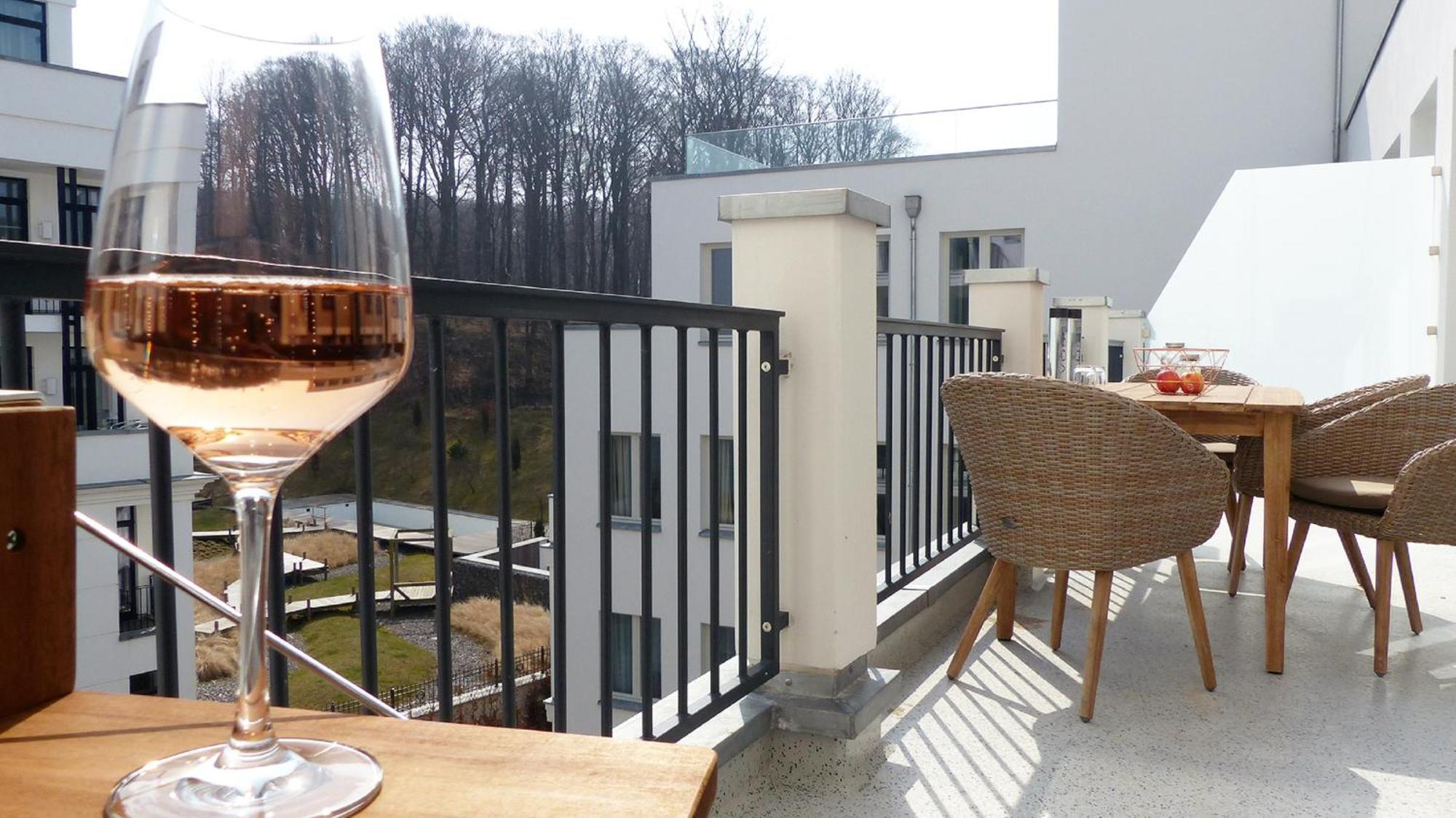 Pool Und Sauna Mit Meerblick, Direkt An Der Seebruecke - First Sellin Fewo 3 8 Kültér fotó